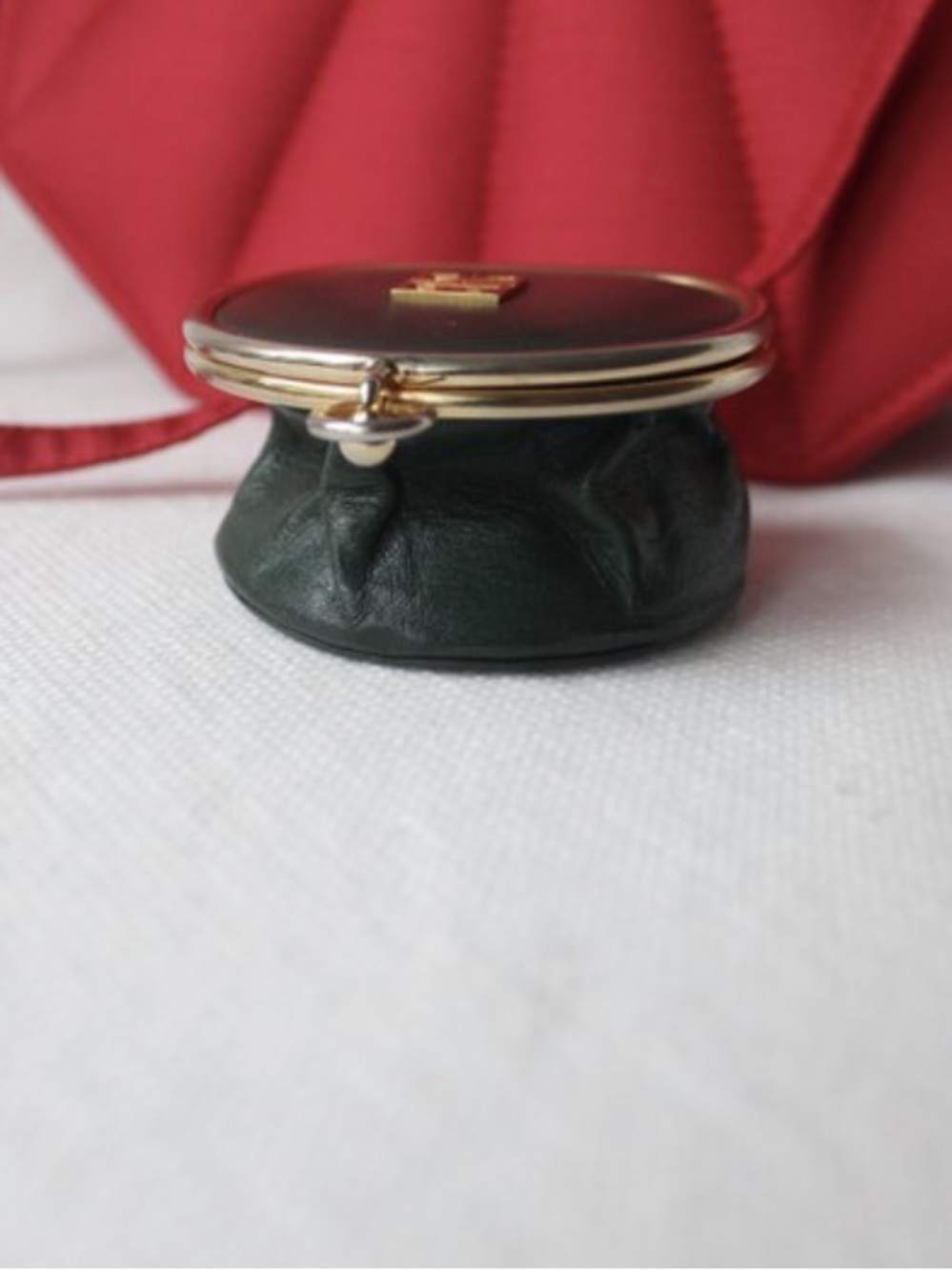 Givenchy Deep Green Vintage Coin Purse with Gold Hardware - Picture 3 of 6